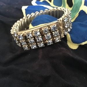 Blue vintage rhinestone expansion bracelet..wedding bracelet excellent holds pic